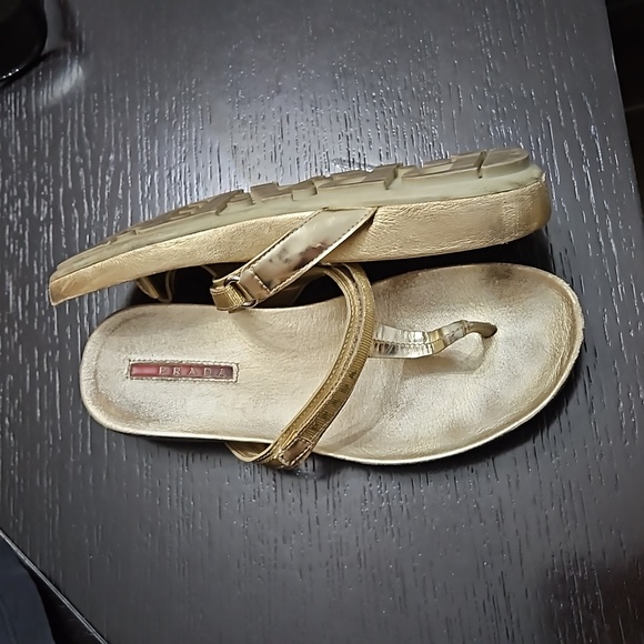 Prada gold flip flips SZ 36/6 - Picture 16 of 16